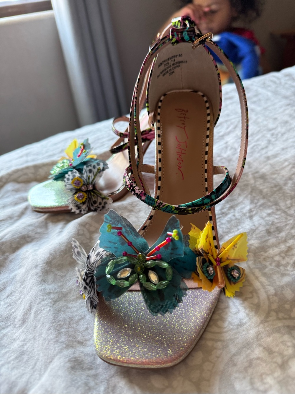 Betsy Johnson Embellished Butterfly Heels- women’s size 7.5 NWOT - Picture 7 of 8